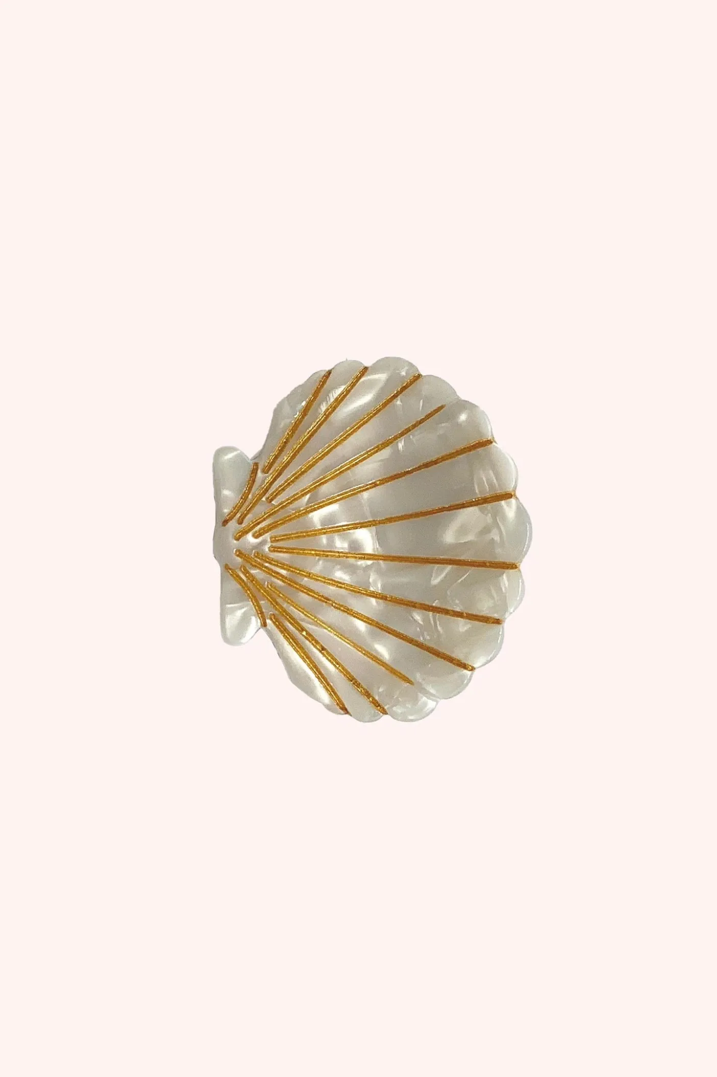 Medium Ivory Pastel Sea Shell Jaw Clip